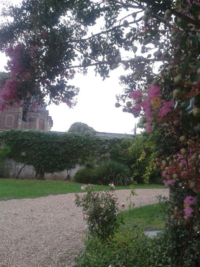 Hotel Au Chateau Blanc Saint-Aubin-lès-Elbeuf Kültér fotó