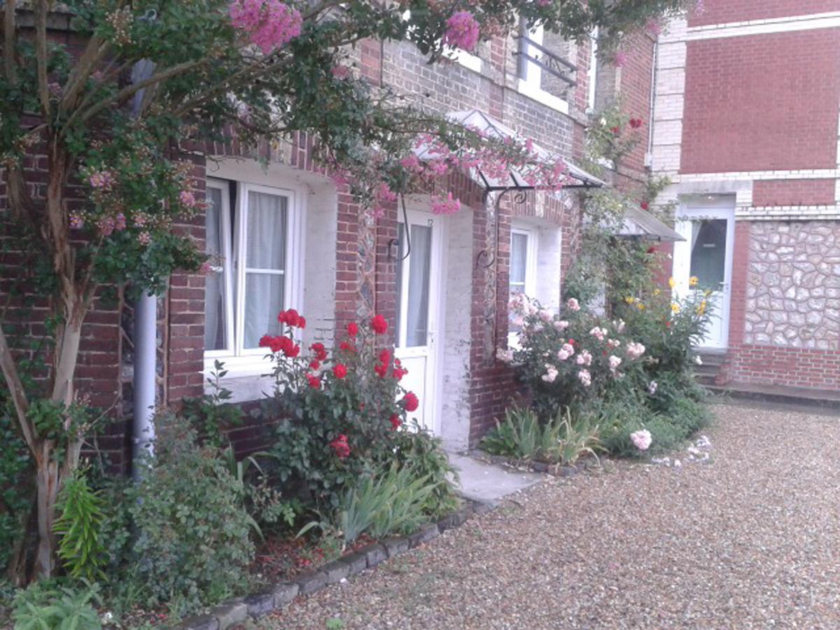 Hotel Au Chateau Blanc Saint-Aubin-lès-Elbeuf Kültér fotó